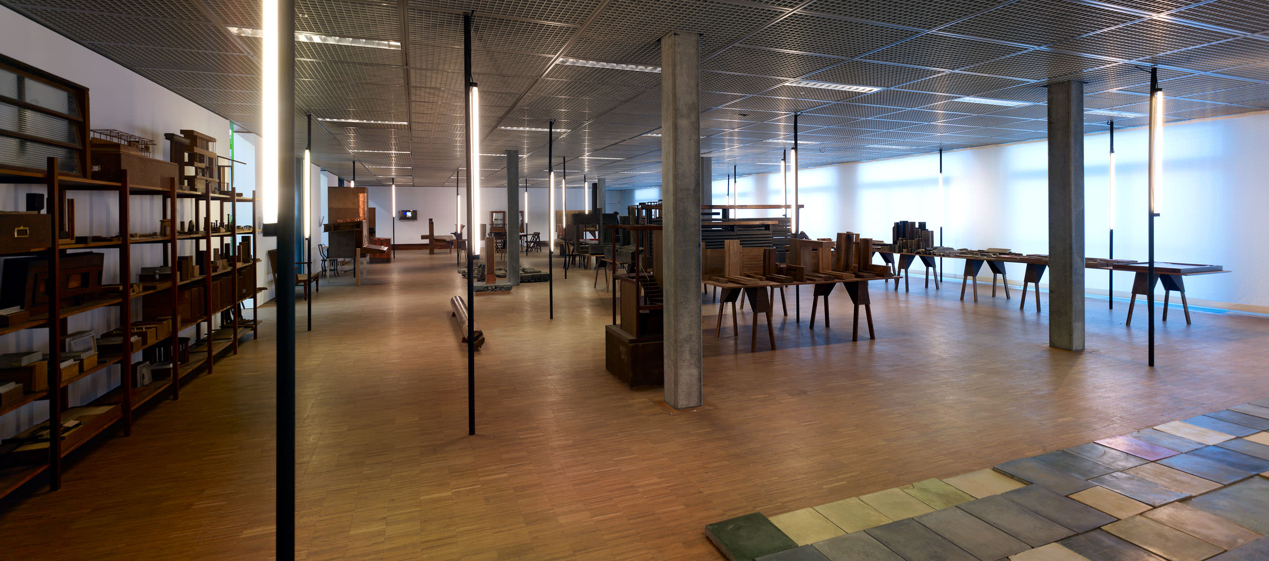 E11328 AP45 028257p j2560